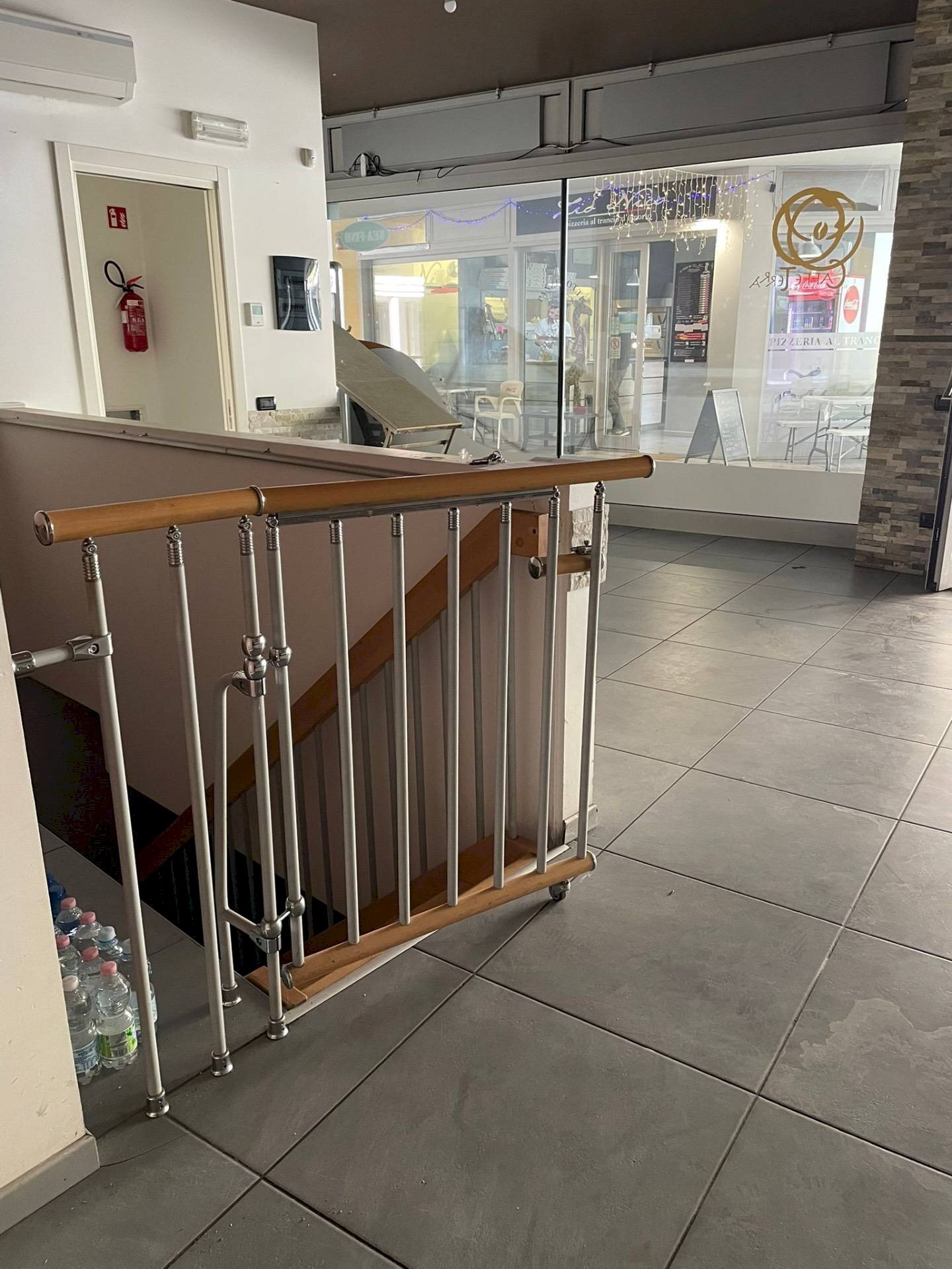 Foto 1 - Commercial Premises P.ZZA GIUSEPPE MAGGIOLINI
 
29, Parabiago - photo 1