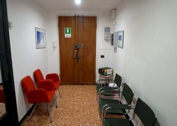 Ingresso - Four-room apartment piazza Nicolò Barabino, Genova (neighborhood Sampierdarena) - photo 3