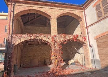 Facciata - Rustico via Roma, Santo Stefano Belbo - foto 34