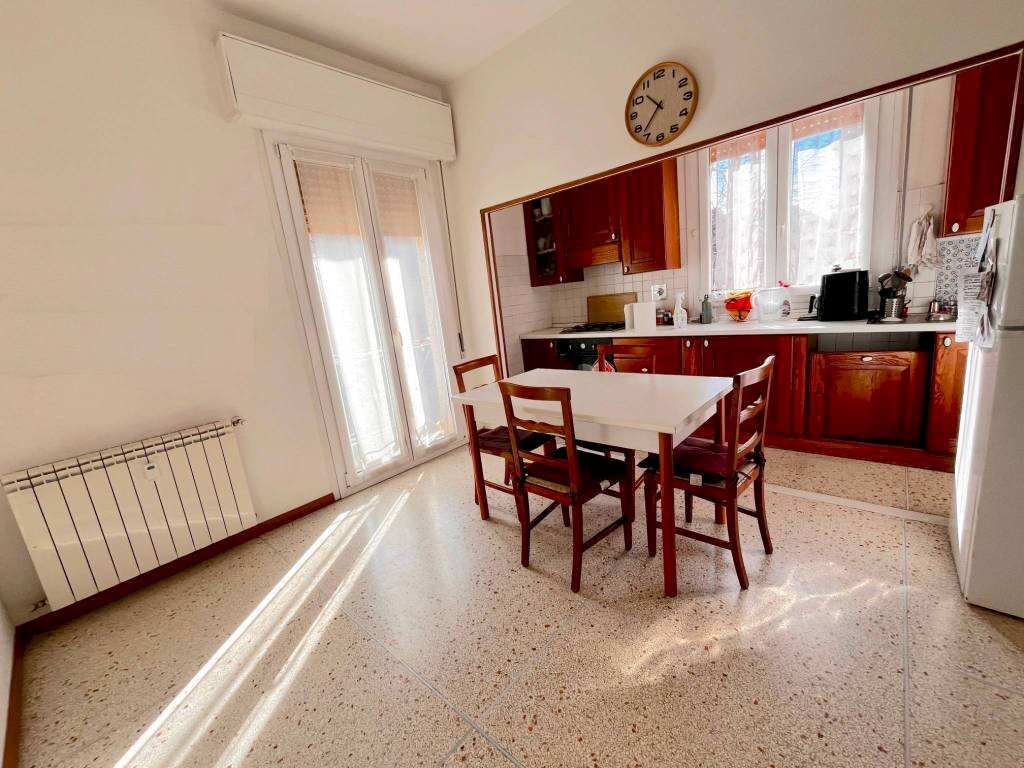 Cucina - Trilocale via Carlo Alberto Pizzardi, 75, Bologna (zona Massarenti) - foto 3