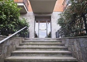 Scala - Trilocale corso Appio Claudio, 47, Torino (zona Campidoglio) - foto 2