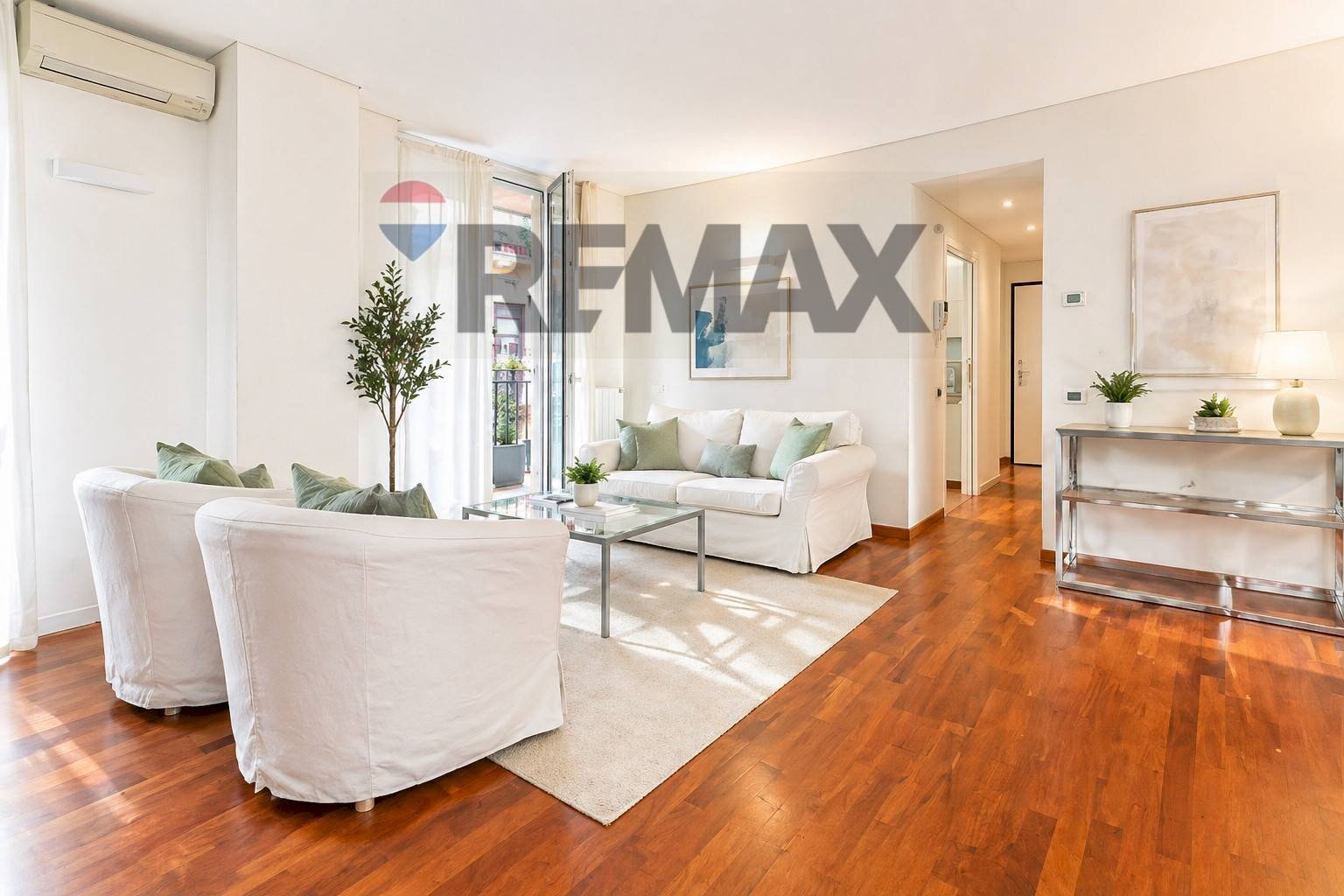 Soggiorno - Three-room apartment Corso San Gottardo
 
7, Milano - photo 3