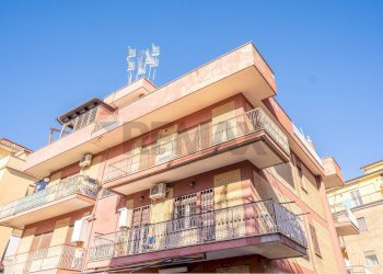 Edificio all\'aperto - Trilocale via dell'astore
 
16, Roma - foto 3