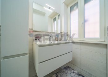 Bagno - Trilocale via dell'astore
 
16, Roma - foto 5