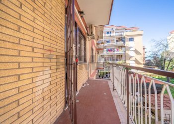 Balcone - Trilocale via dell'astore
 
16, Roma - foto 11