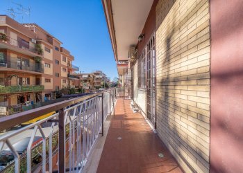 Balcone - Trilocale via dell'astore
 
16, Roma - foto 45