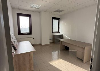 Foto 5 - Locale Commerciale Porto Mantovano - foto 5