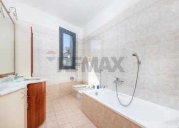 Bagno - Trilocale Col di Lana
 
17, Monza - foto 7