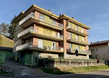 Facciata - Three-room apartment via Alfonso Ogliaro, 78, Biella - photo 2