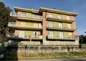 Facciata - Three-room apartment via Alfonso Ogliaro, 78, Biella - photo 3