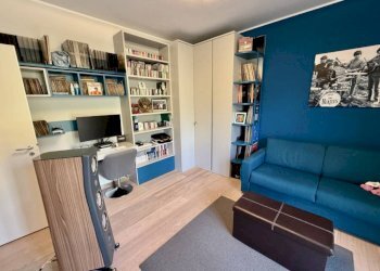 Camera da letto - Trilocale via Alfonso Ogliaro, 78, Biella - foto 20