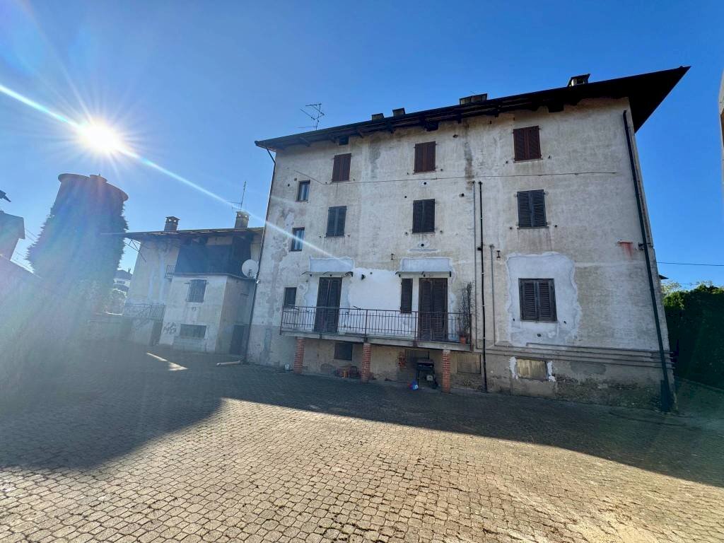 Facciata - Stable - Palace via alla Stazione, 40/41, Salussola - photo 3