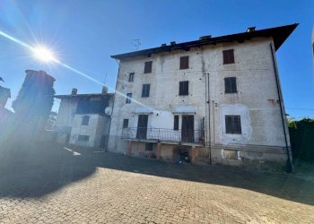 Facciata - Stabile - Palazzo via alla Stazione, 40/41, Salussola - foto 3