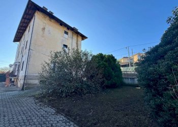 Cortile interno - Stabile - Palazzo via alla Stazione, 40/41, Salussola - foto 5