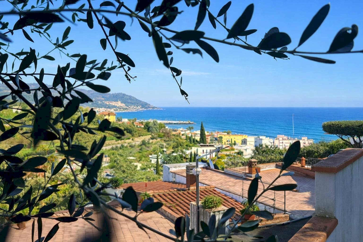 Foto 1 - Bilocale via divina provvidenza
 
205, Diano Marina - foto 1
