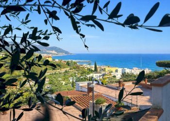 Foto 1 - Bilocale via divina provvidenza
 
205, Diano Marina - foto 1