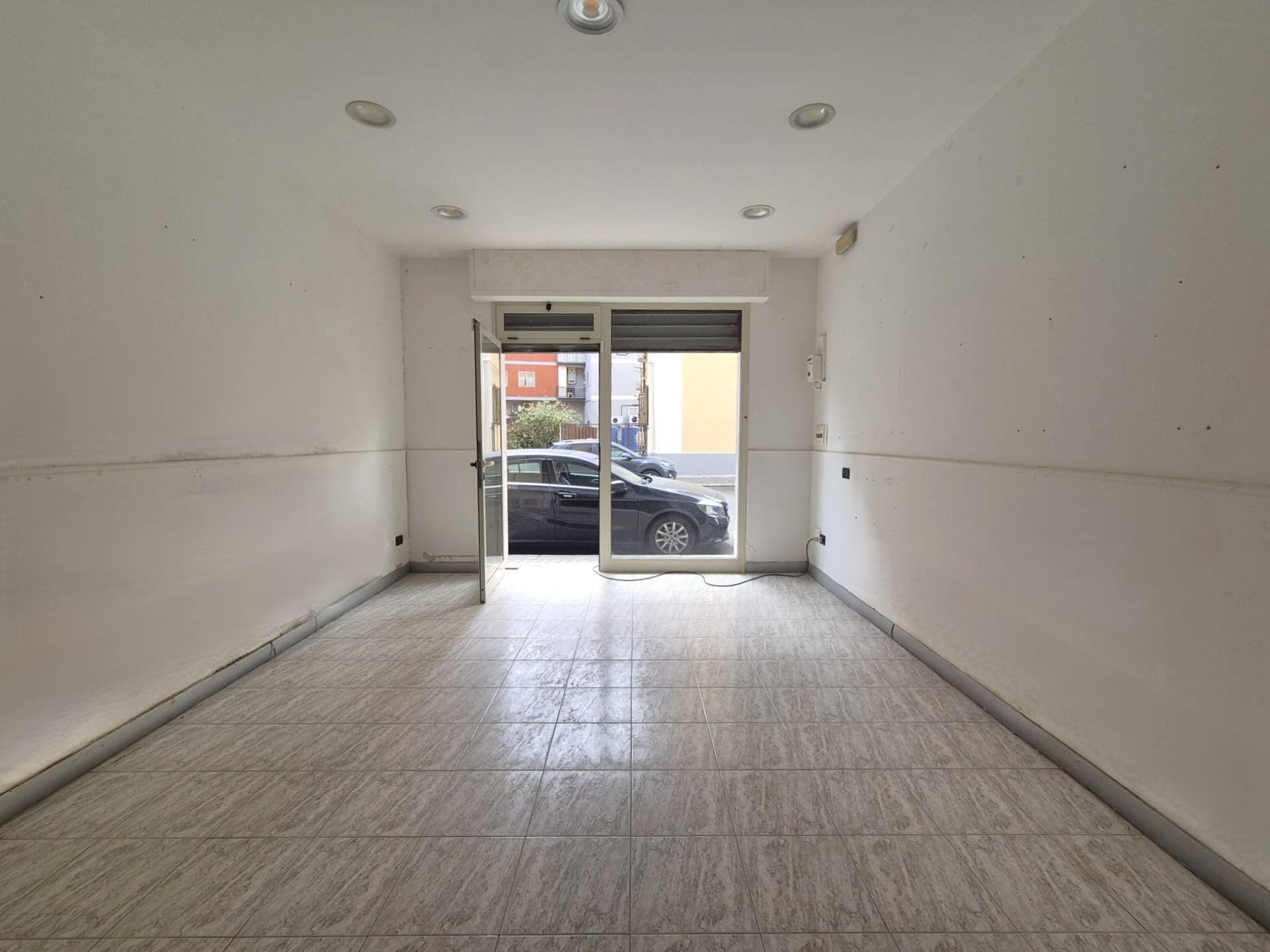 Foto 2 - Negozio via Torrazzo
 
130, Catanzaro - foto 2