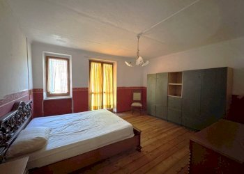 Camera da letto - Trilocale via Pralafera, 2, Torre Pellice - foto 8