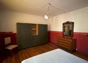 Camera da letto - Trilocale via Pralafera, 2, Torre Pellice - foto 11