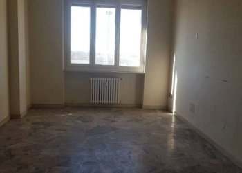 Camera da letto - Quadrilocale Alessandria - foto 10