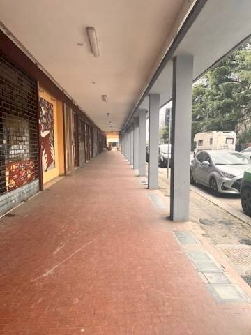 Zona - Shop via Amedeo Lipparini, Bologna (neighborhood Corticella) - photo 2