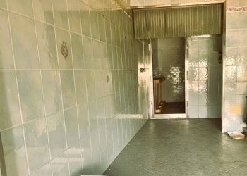 Dettagli - Negozio via Amedeo Lipparini, Bologna (zona Corticella) - foto 1