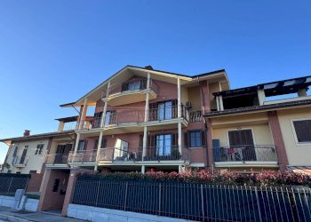 Facciata - Bilocale via Paolo Thaon De Revel, Carmagnola - foto 1