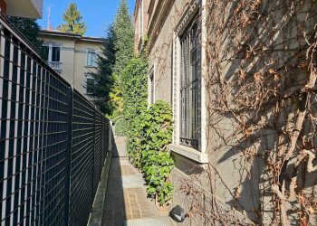 Ingresso - Negozio via Giuseppe Grandi, 12, Varese - foto 3