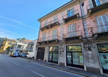 Facciata - Negozio via Giuseppe Grandi, 12, Varese - foto 4