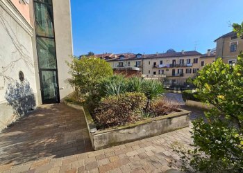 Cortile interno - Negozio via Giuseppe Grandi, 12, Varese - foto 12