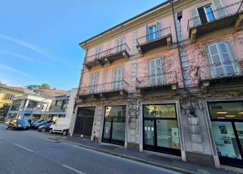 Facciata - Negozio via Giuseppe Grandi, 12, Varese - foto 32