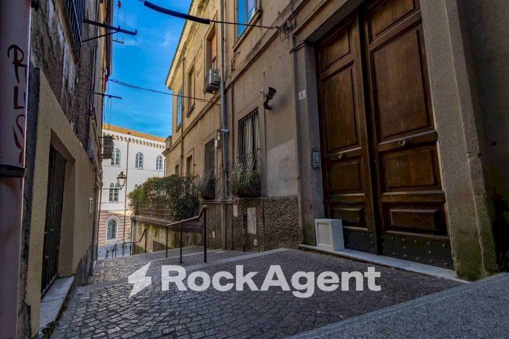 Trilocale salita Ii Del Rosario, 1, Catanzaro - foto 2