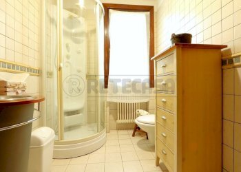 bathroom_real_estate.jpg - Villa a Schiera Via Caprera, Vicenza - foto 10