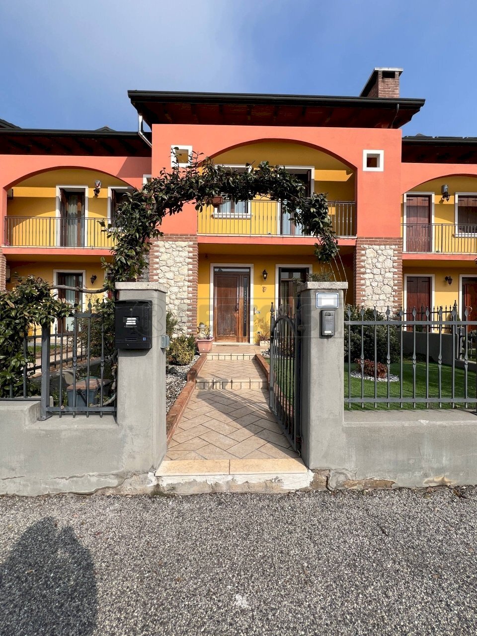 ESTERNO FRONTE STRADA - Porzione di casa Sarego - foto 2