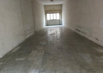 IMG_20190719_185444_resized_20190719_065747057 (10 - Magazzino via Niscemi 117, Caltanissetta - foto 4