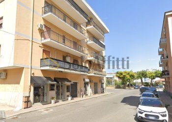 Screenshot 2025-02-17 130154.png - Locale Commerciale Via Torrazzo 134, Catanzaro - foto 10