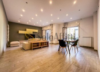 salone - Quadrilocale Salita Arenella, Napoli (zona Arenella) - foto 1