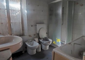 Bagno piano primo.jpg - Townhouse Soragna - photo 8
