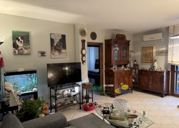 IMG_2073.JPG - Quadrilocale Via Artemisia Gentileschi, Parma (zona Montanara) - foto 2