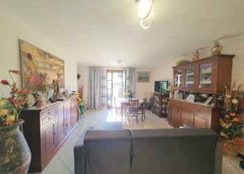 WhatsApp Image 2025-11-10 at 10.32.52 (1).jpeg - Quadrilocale VIA RAGNARA 8, Arcola - foto 1