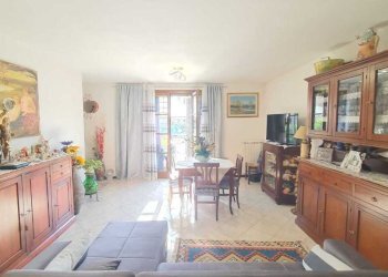 WhatsApp Image 2025-11-10 at 10.32.55 (3).jpeg - Quadrilocale VIA RAGNARA 8, Arcola - foto 2