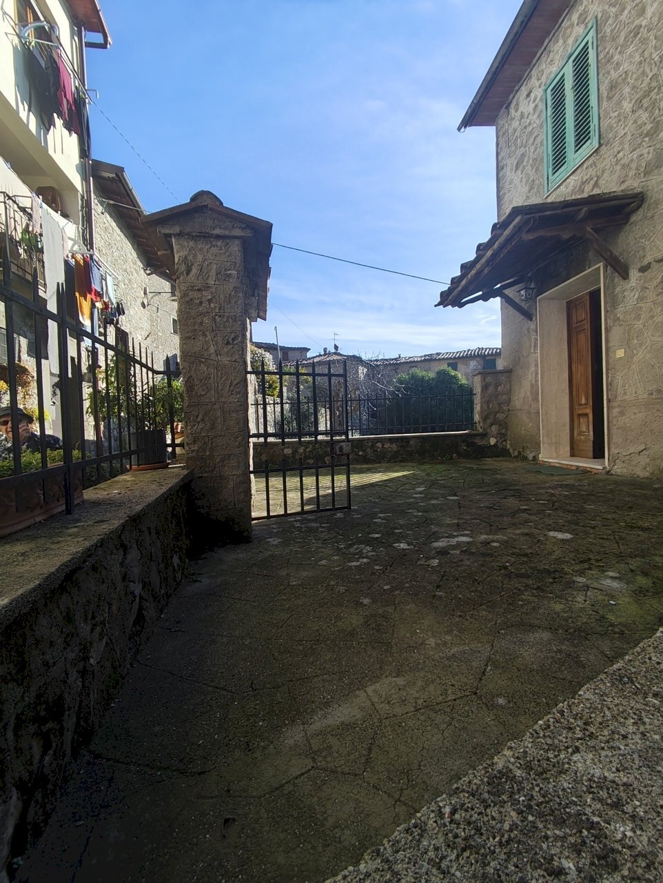 CASA DI PAESE DA RISTRUTTURARE IA04193 (3).jpg - Terratetto - Terracielo Località Grabbia 1, Lucca - foto 3