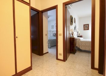 villetta d\'angolo in ottime condizioni15.JPG - Villa a Schiera Via dei Malfatti 20, Lucca - foto 17