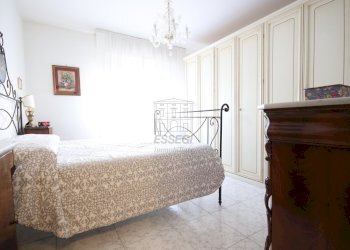 villetta d\'angolo in ottime condizioni17.JPG - Villa a Schiera Via dei Malfatti 20, Lucca - foto 20