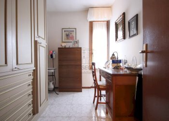 villetta d\'angolo in ottime condizioni19.JPG - Villa a Schiera Via dei Malfatti 20, Lucca - foto 23