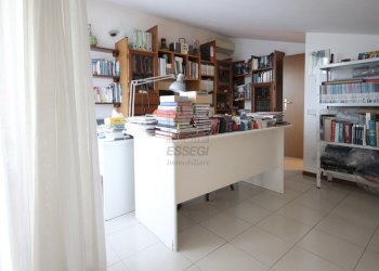 villetta d\'angolo in ottime condizioni5.JPG - Villa a Schiera Via dei Malfatti 20, Lucca - foto 25