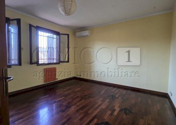 Camera da letto 1 - Casa indipendente via dei Fanti 154, Torri di Quartesolo - foto 19
