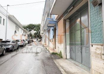 IMG_1119.jpg - Magazzino Via Pio XII, Monopoli - foto 1