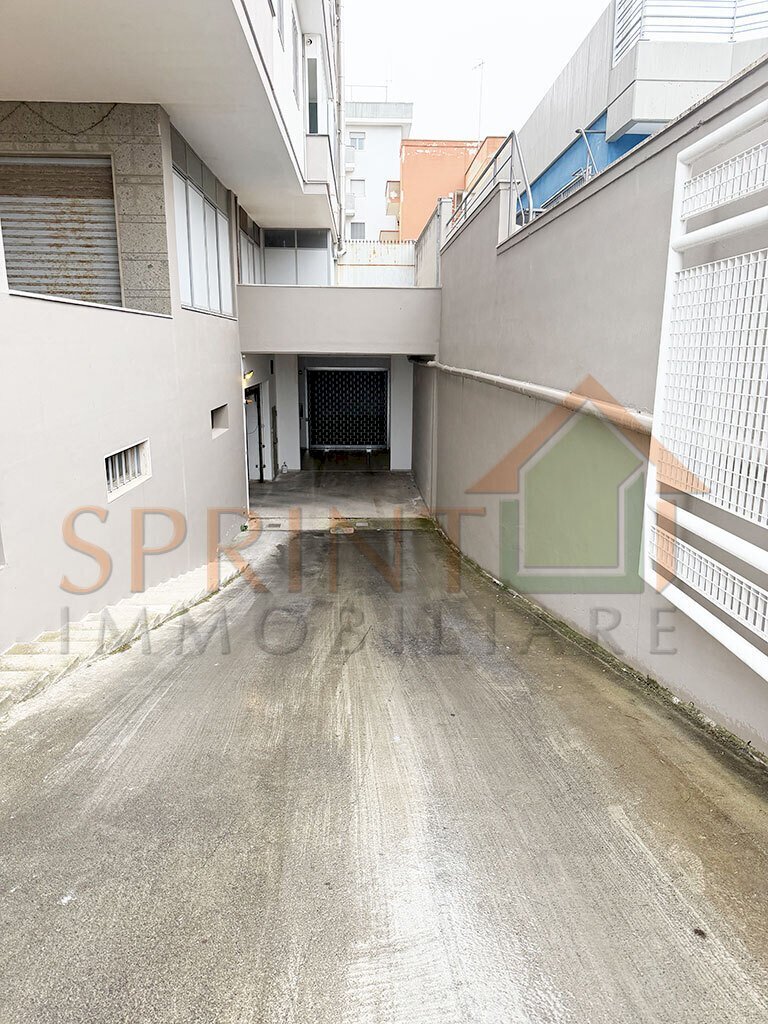 IMG_1112.jpg - Magazzino Via Sibilla Bartolomeo, Monopoli - foto 1