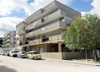 IMG_1197.jpg - Magazzino Via Sibilla Bartolomeo, Monopoli - foto 3